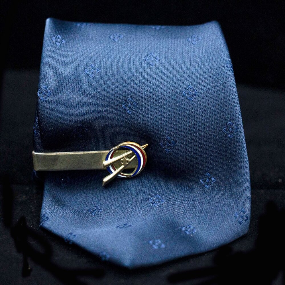 EXPLORER SCOUT LEADER TIE BAR - MbTDRWB1